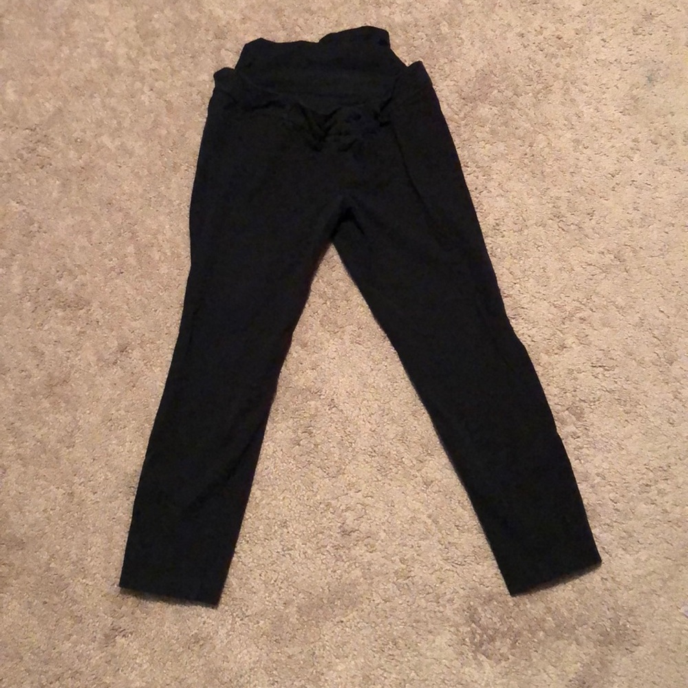 Maternity Old Navy Pixie Pant w/ belly band